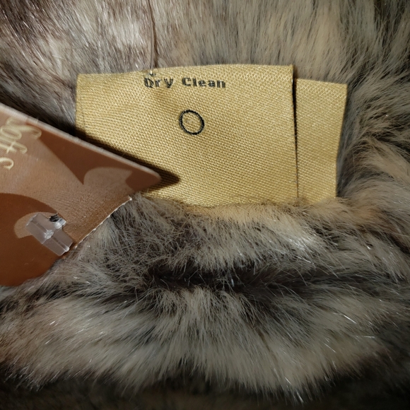Upcountry by Du Monde Faux Fur Infinity Scarf Brown - Picture 6 of 10